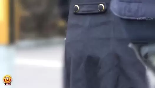 DLEE-755 05 Public toilet pooping: uniformed girls edition