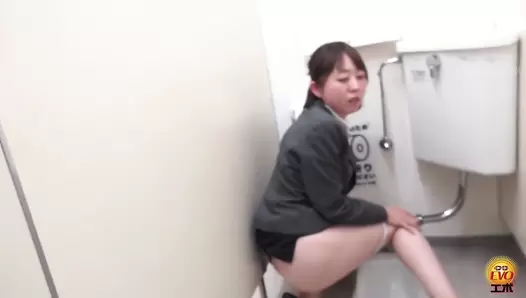 DLEE-748 03 New office lady’s rite of passage. Groping girls toilet scat assault!