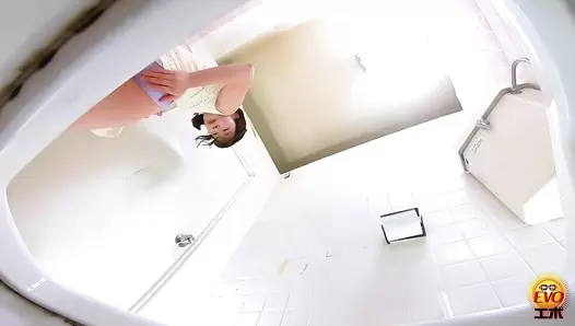 DLEE-732 01 Vigorous farts and large poop from the dirty anus of a neat girl