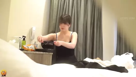 DLEE-727 02 Hidden camera at the business hotel: Office ladies shit during business trip