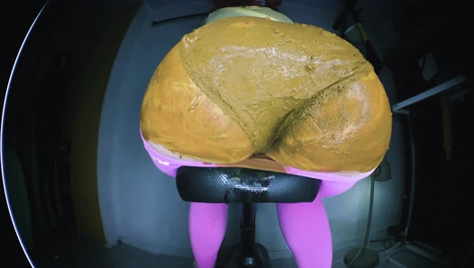 DirtyBetty - Scat Babe x Huge Diarhea Workout