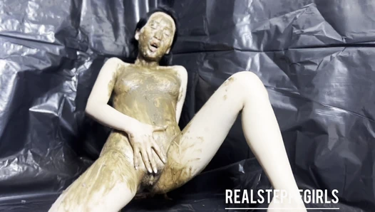 asiansteppe - Steppegirl Lisa eating and smearing her own scat