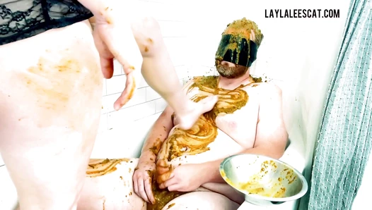 Layla Lee - Scat Slave Shitshow