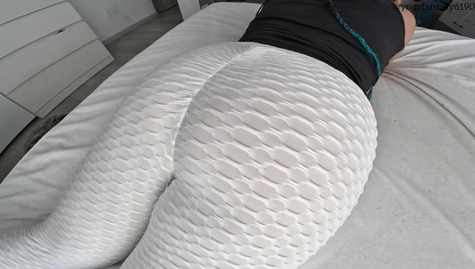 Yourfantasy6190 - Gassy load in my white leggings while I smoke