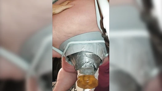 SSBBW Queen Siya - Barmaid Uses Immersion Blender for Shit and Piss!