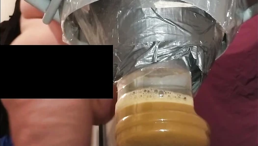 SSBBW Queen Siya - Barmaid Uses Immersion Blender for Shit and Piss!