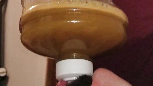 SSBBW Queen Siya - Barmaid Uses Immersion Blender for Shit and Piss!
