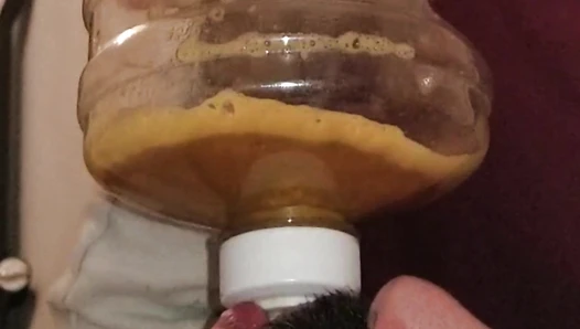 SSBBW Queen Siya - Barmaid Uses Immersion Blender for Shit and Piss!
