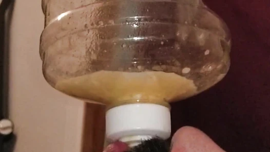 SSBBW Queen Siya - Barmaid Uses Immersion Blender for Shit and Piss!
