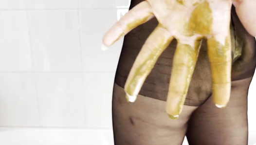 The_Prime_Alpha - Pooping & Smearing in Pantyhose