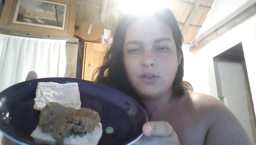 Yourkinkybbw - BBW LATINA eating a POOP sandwich