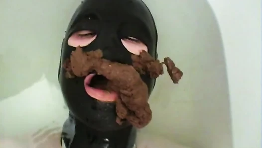 Scatqueens-Berlin - Toilet Slave filled up with Shit