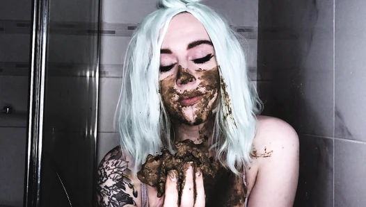 DirtyBetty - Monstrous wife poop ’n’ ass play!