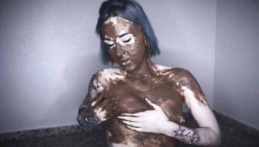 DirtyBetty - Really Dirty Girl with SHIT
