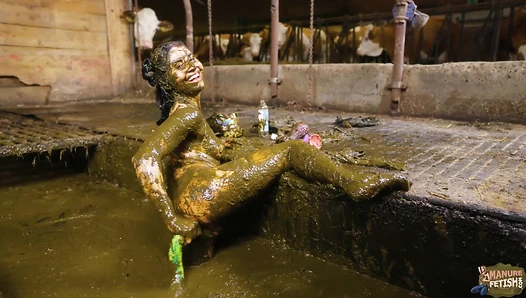 Kaitlyn Katsaros Aliens In The Manure Channel