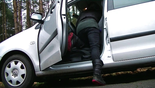 MiaRoxxx - 183. The car breakdown