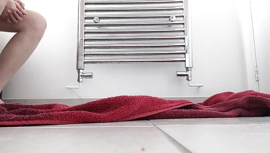 PooGirlSofia - Peeing on towel, pooing on toilet and pooping on towel