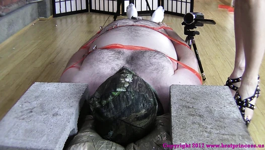 BratPrincess - Hostage Given a Sisyphean Task to Freedom (Part 1) Pee Only