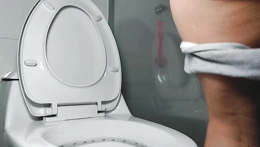 Sarathonson - I go poopy in the toliet