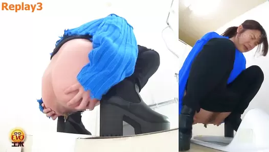 DLEE-695 02 Toilet voyeur: open your anal for diarrhea stool and show all things in the intestines. VOL. 2