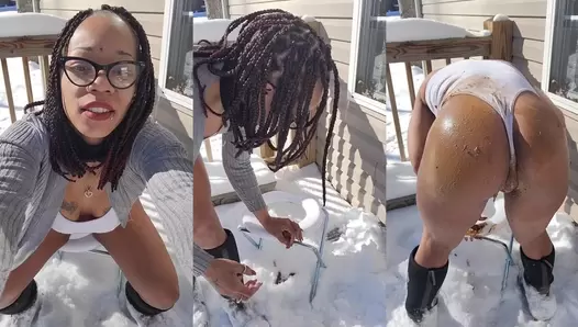 UniQueen21 - Uni”Ella outside poop smear