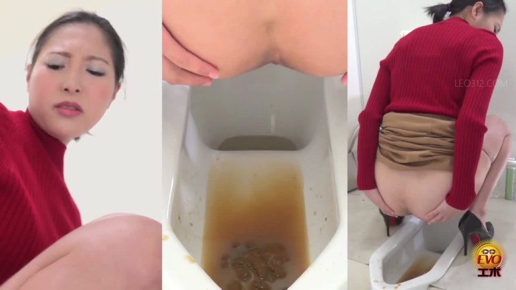 EE-465 04 Toilet voyeur: anal opening diarrhea stool shows all things in the intestines