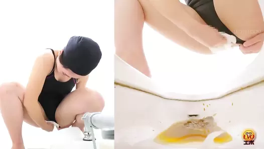 DLEE-685 04 Hidden camera at the city pool. Girls wearing competitive swimsuits and last-minute diarrhea