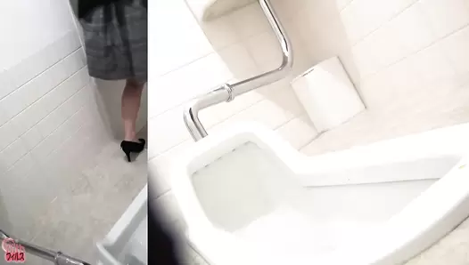 DLFF-079 01 Toilet rush in the shopping mall. Messy toilet voyeur