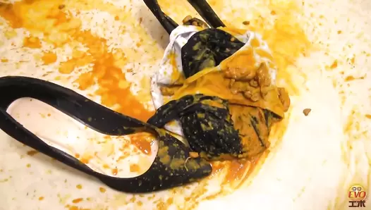 DLEE-677 02 I spotted a camera, but I can’t stop! Panicky diarrhea!