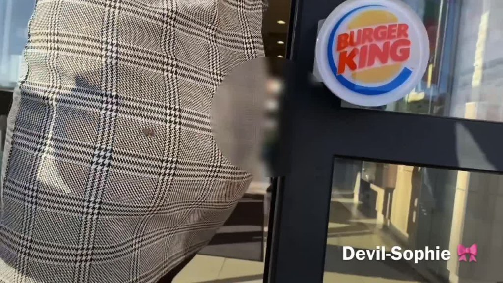 Devil Sophie (aka SteffiBlond) - Fastfood piglets really messed up the fastfood toilet shit (Apr./2022/4K)