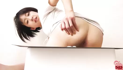 DLFF-596 01 Blasting farts of the girls with nice butts