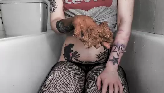 Extreme Luxus Scat Play By Top Model Betty