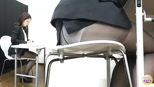 DLSL-562 05 Pleasant poop show. Perverted women seducing a man with hidden cameraman