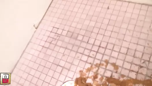 DLJG-538 03 Self portraits of girls with weird propensity. "I want people to see my poop"