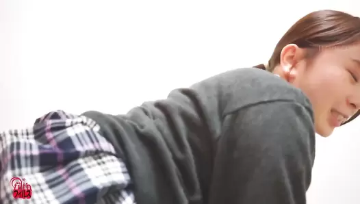 DLFF-590 05 Erotic butts of horny girls. Tempting farts!