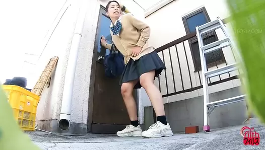 DLFF-589 05 Abdominal pain! Female students dash to the toilet and feces leaking inside panties
