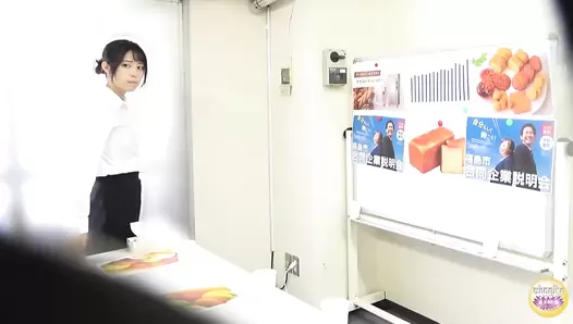 DLSL-557 02 Collective diarrhea embarrassment from mixed laxative at a company’s briefing session.