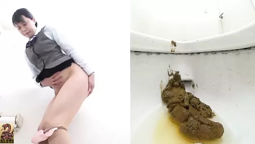 SR068 05 Multi view, split screen toilet voyeur: super big stols and farts of women in uniform. VOL. 2