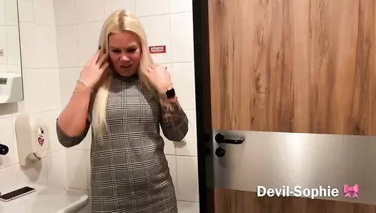Devil Sophie (aka SteffiBlond) - Fastfood piglets really messed up the fastfood toilet shit (Apr./2022/4K)