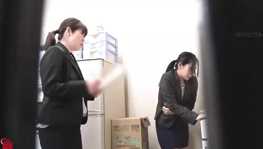 DLFF-537 06 OL’s pooping agony after eating spicy food