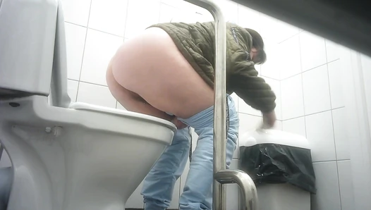 New Street Toilet 2022 (083K)