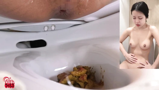 DLFF-677 02 Hidden camera in the house: sisters pooping naked!