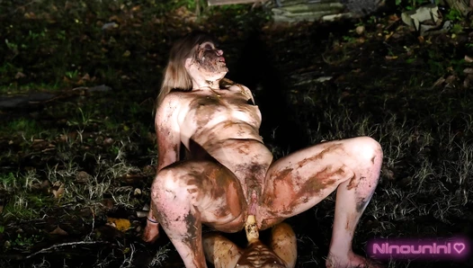 Ninounini - DIRTY NIGHT POV : I shit and piss on you and you fuck me dirty in the middle of the night !