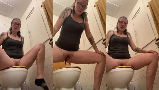 missellie8 - Loose stool tasting