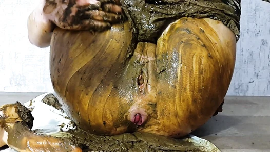 AnnaCoprofield - How do you like my new lace leggings?