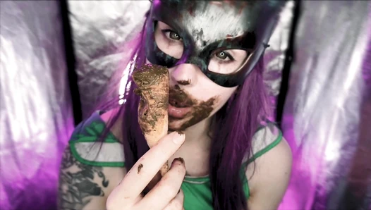 DirtyBetty - Fan with “unusual” ice cream