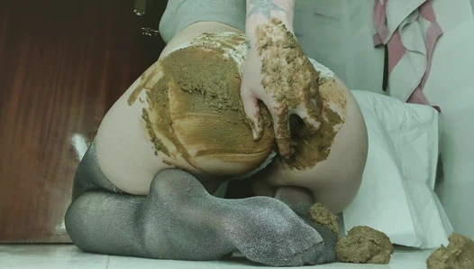 SweetbettyParlour - Paradoxical double smelly shit