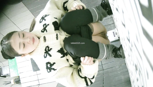 Front and back dual perspectives, top quality black silk white tiger pussy 18V