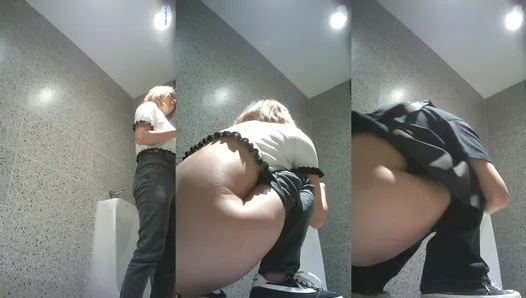 Chinese Girls Pooping 2