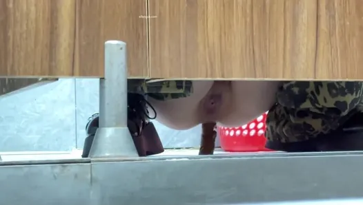 Handheld shooting, many women's poop and pee shots, 150V